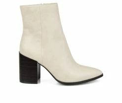 Women's Journee Collection Kathie Booties