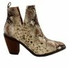 Women's Very Volatile Mumba Western Ankle Booties